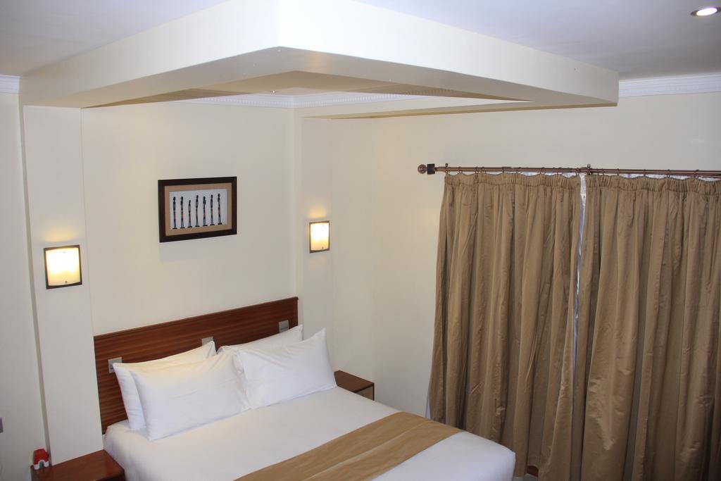 Lake Elementaita Brownie'S Guesthouse מראה חיצוני תמונה