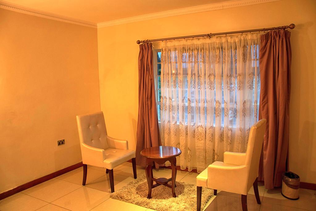 Lake Elementaita Brownie'S Guesthouse מראה חיצוני תמונה